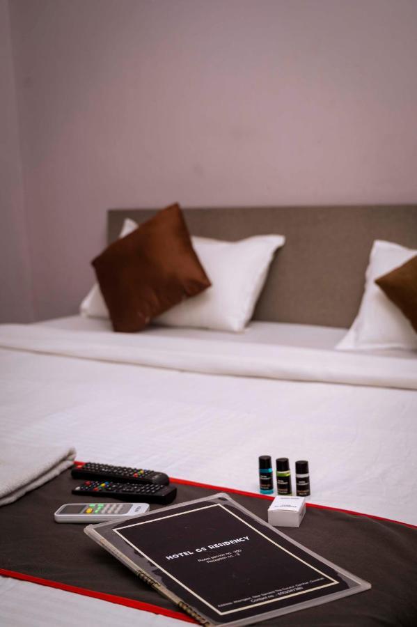 Hotel Gs Residency Guwahati Esterno foto